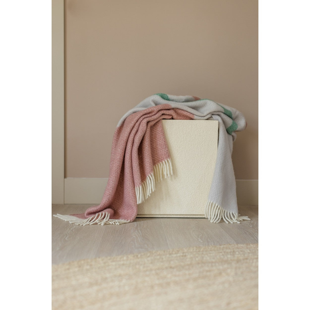 Glaze &amp; Gordon &#39;Acton&#39; Throw