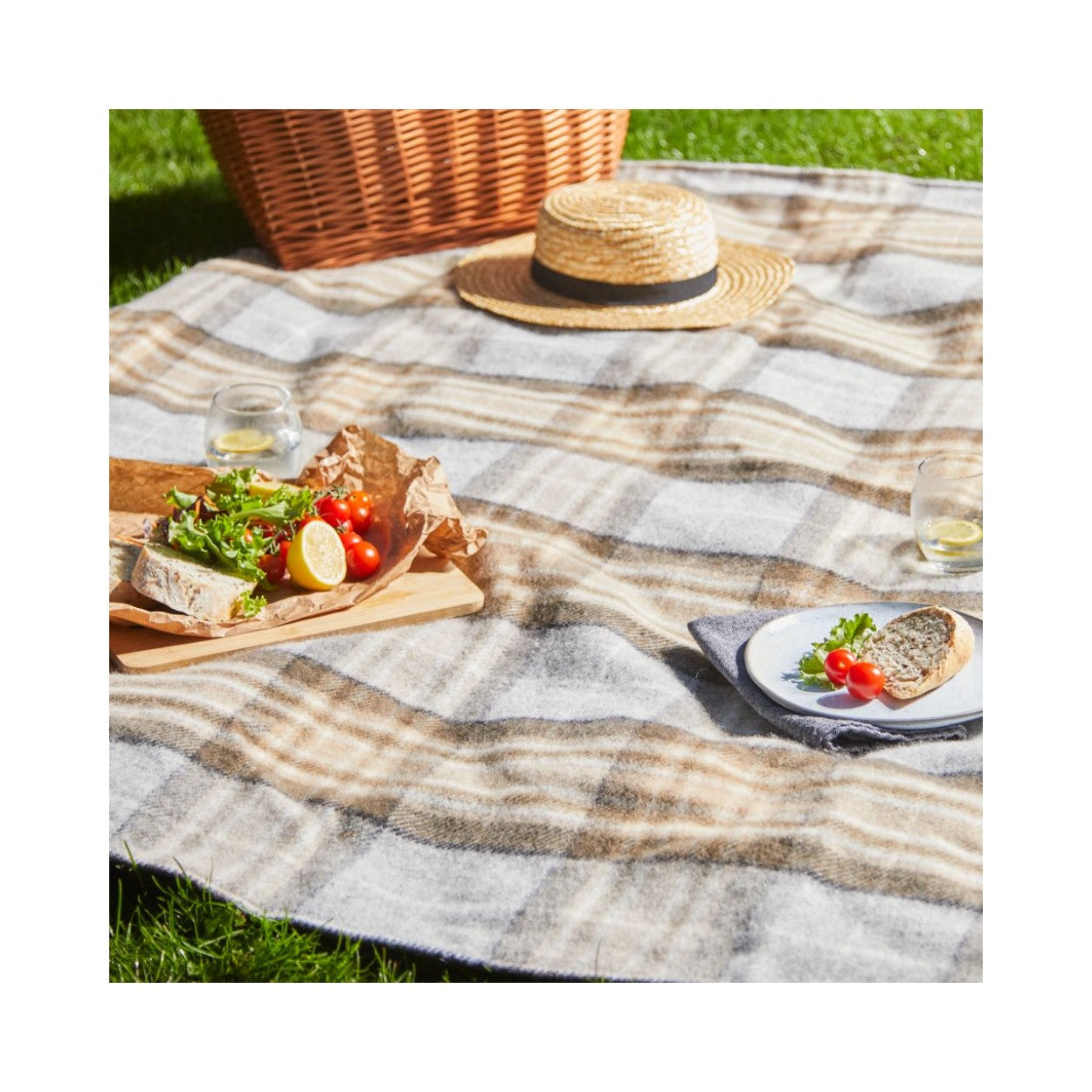 Glaze &amp; Gordon &#39;Stour&#39; Waterproof Picnic Blanket