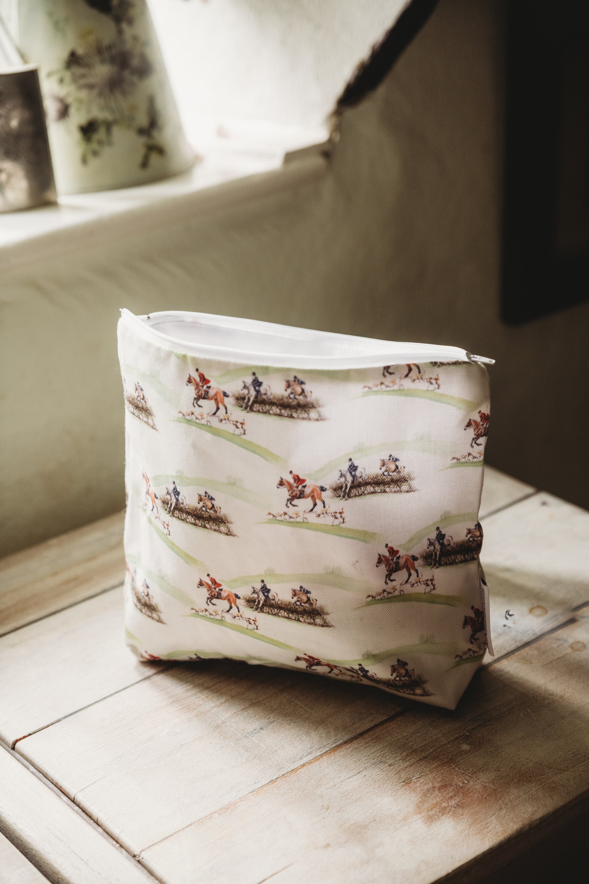 Glaze &amp; Gordon &#39;The Hunt Jump&#39; Wash Bag