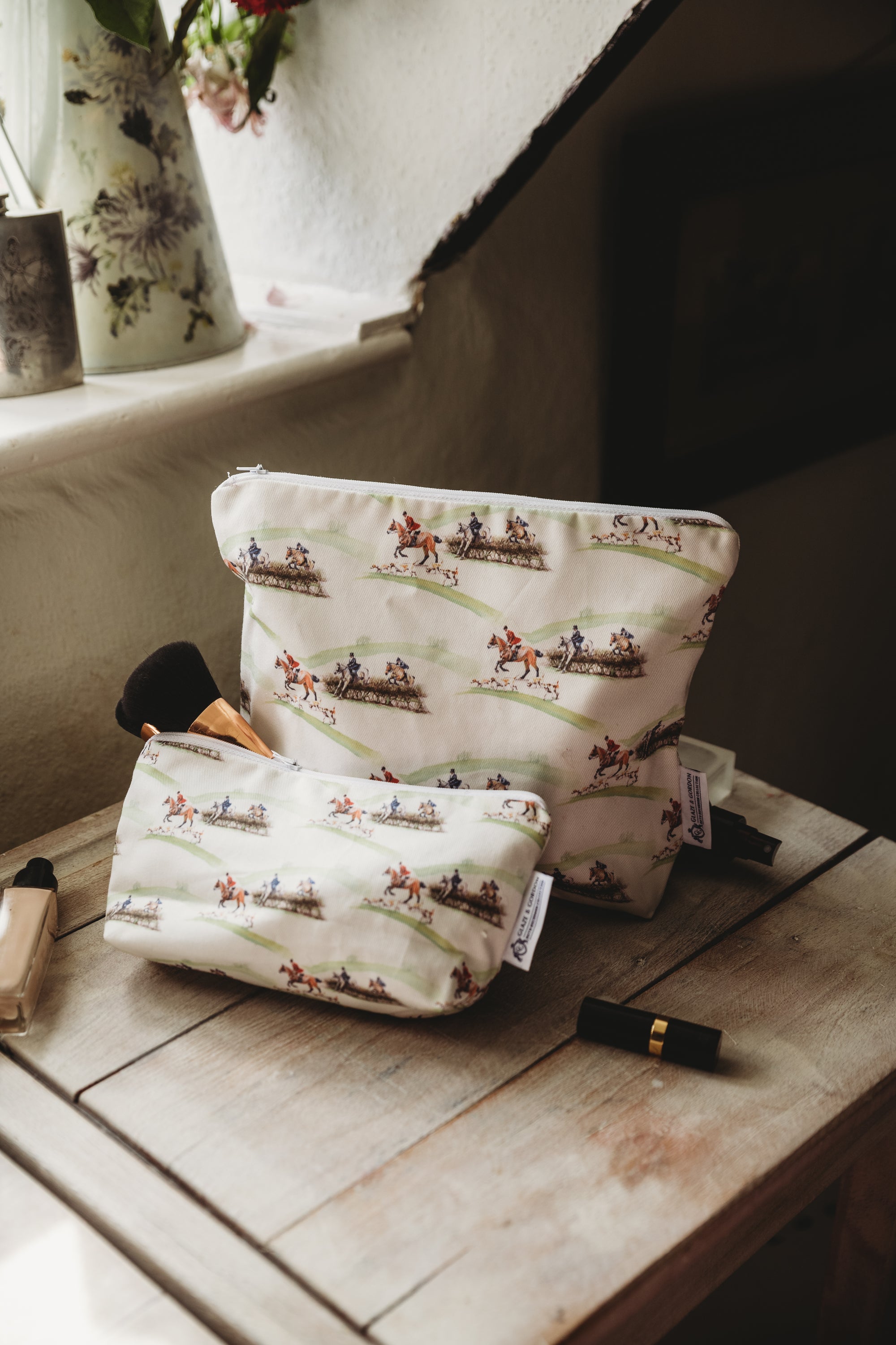 Glaze &amp; Gordon &#39;The Hunt Jump&#39; Wash Bag