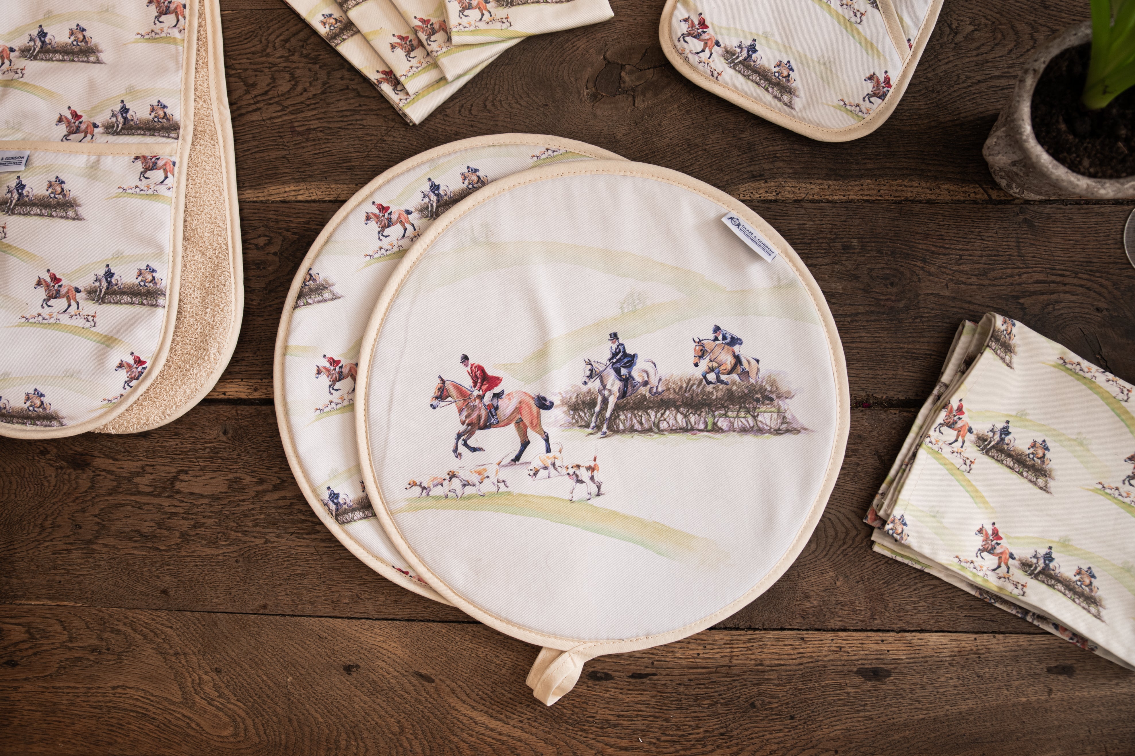 Glaze & Gordon 'The Hunt Jump' Apron