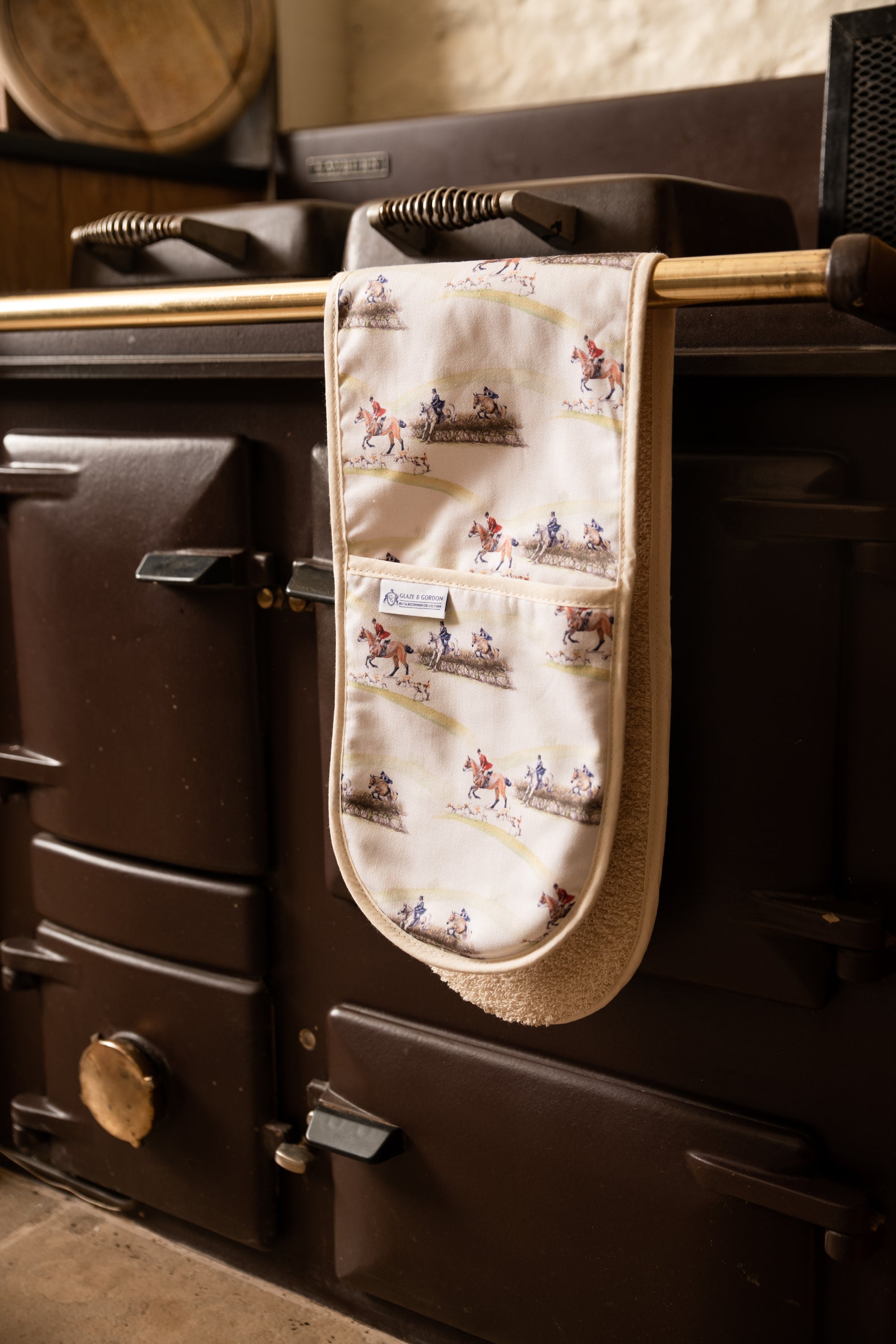 Glaze &amp; Gordon &#39;The Hunt Jump&#39; Oven Gloves