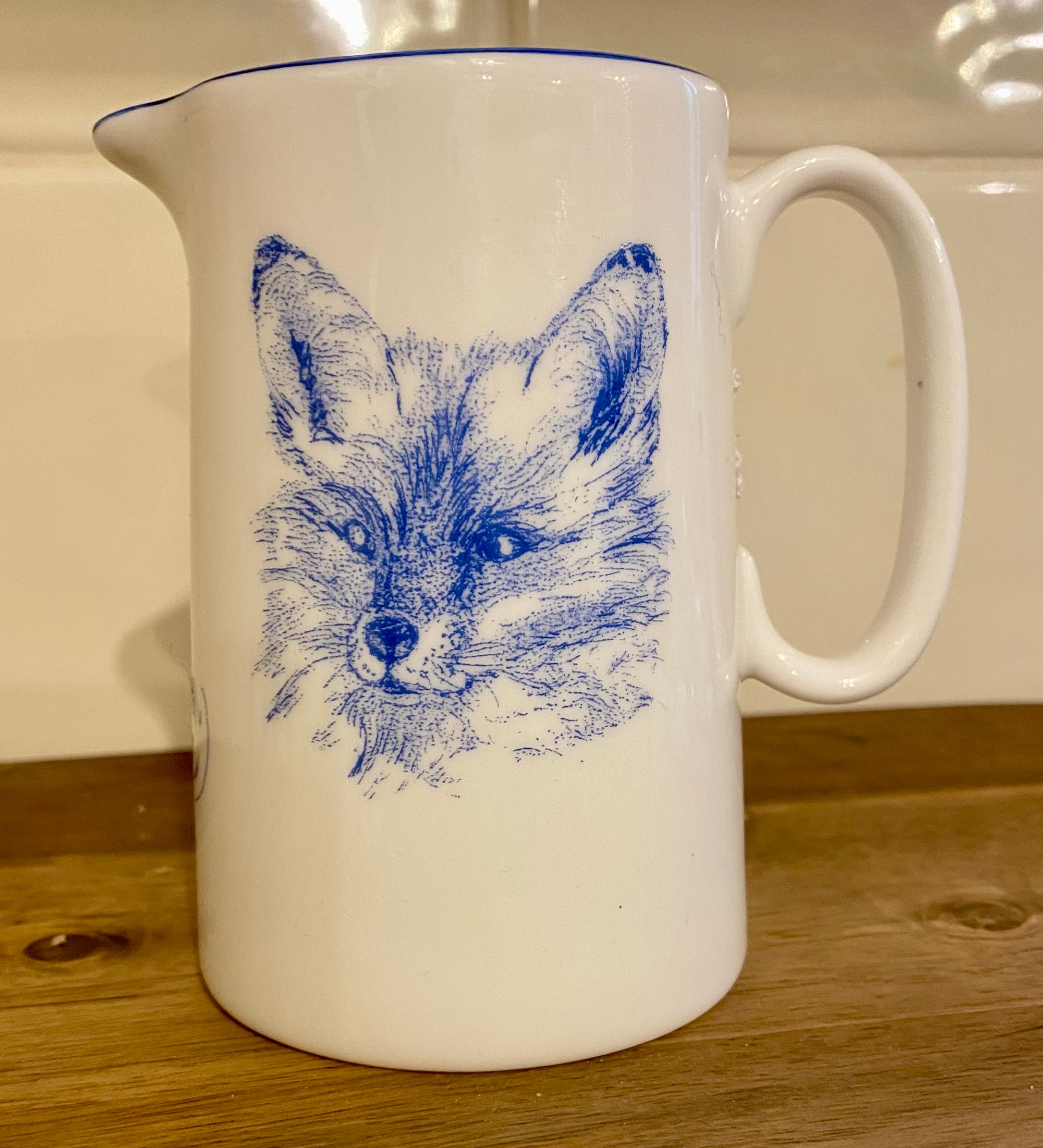 Muffet Monro Blue &amp; White Half Pint Jug - Various Wildlife Designs