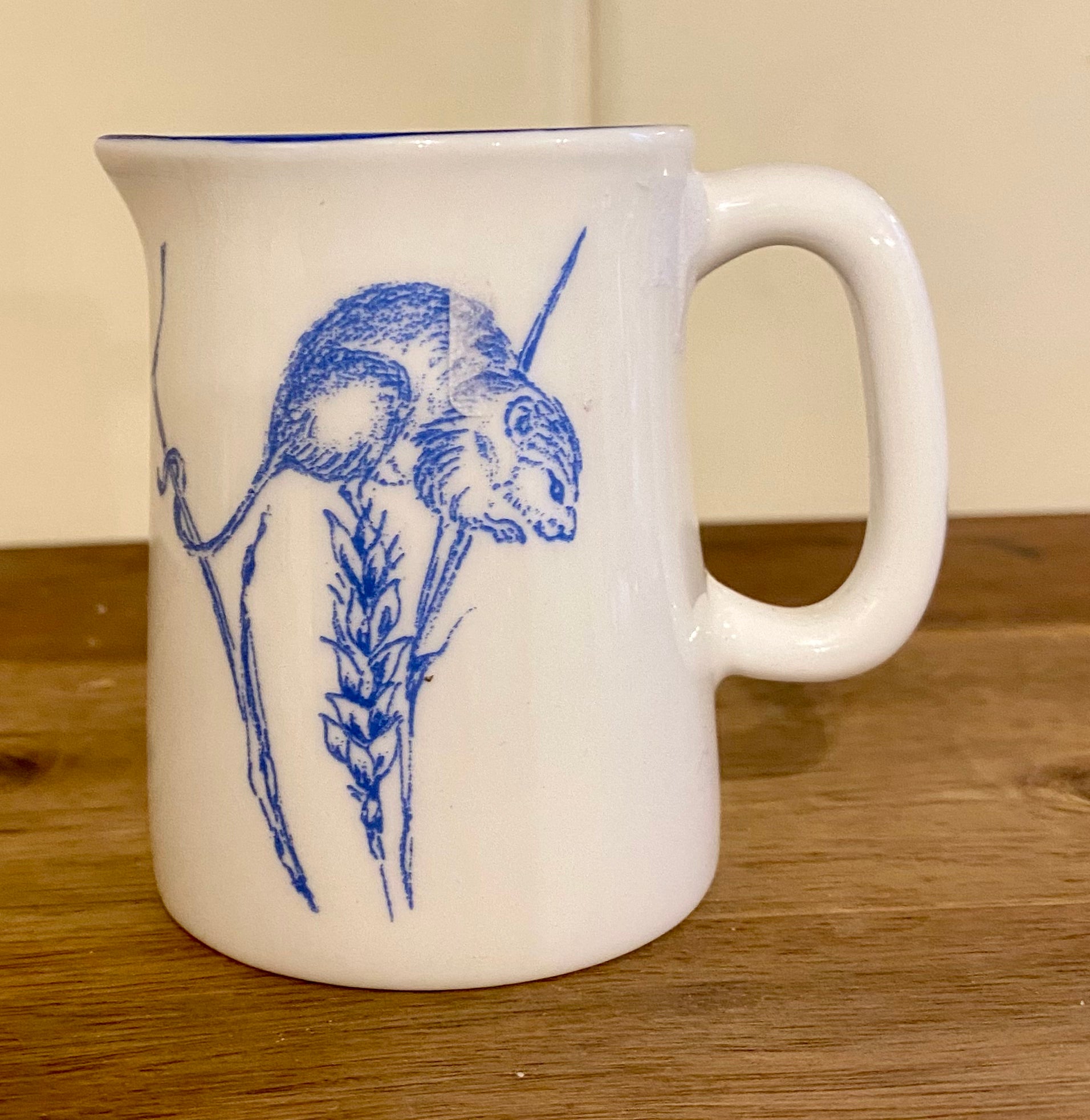 Muffet Monro Blue &amp; White Mini Jug - Various Wilflife Designs