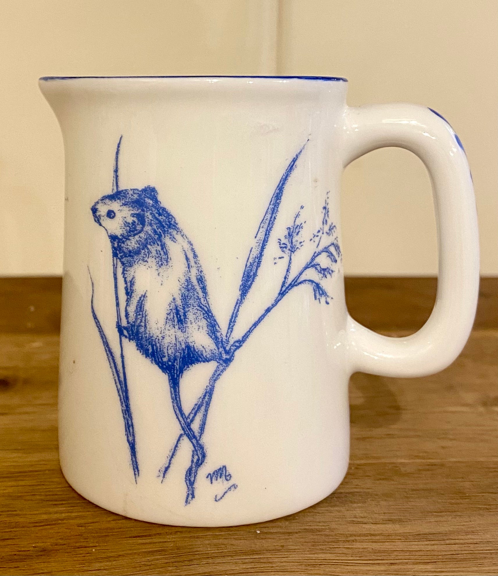 Muffet Monro Blue &amp; White Mini Jug - Various Wilflife Designs